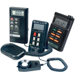 Mierniki natężenia światła