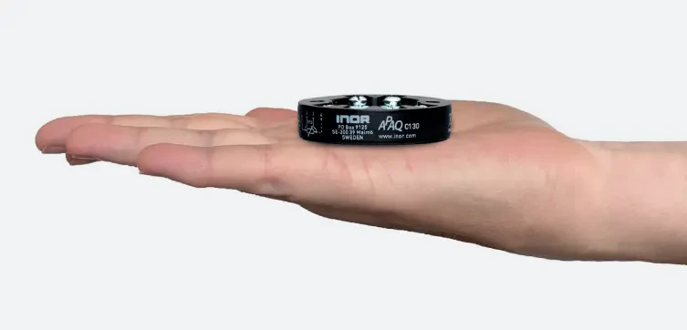 Kompaktowa konstrukcja ułatwiająca instalację