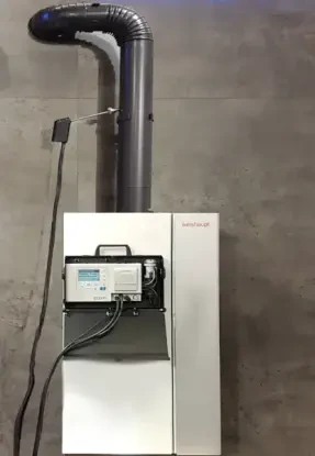 Analizator spalin ecom-CL2 w użyciu