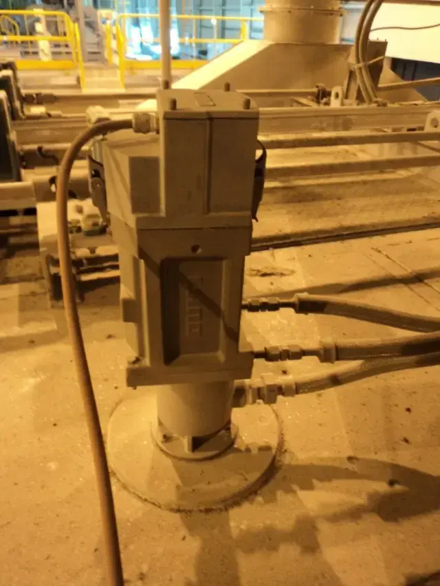 Montaż pirometru FLT5A linia float