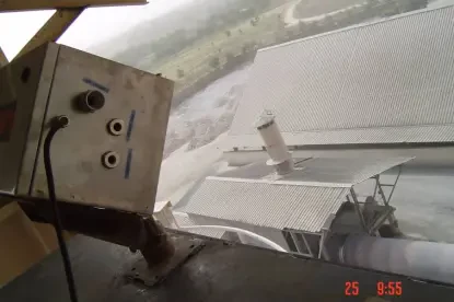 Zamontowany skaner nad piecem cementowym Zamontowany skaner nad piecem cementowym