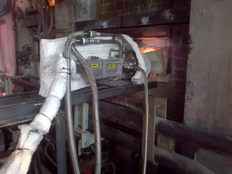 Kamery termowizyjne serii LAND NIR Borescope: NIR-B-640 / NIR-B-656 /  NIR-B-2K z wziernikiem do pieców przemysłowych