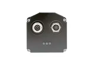 Widok z tyłu kamery termowizyjnej MWIR 640- przyłącze cyfrowe M12 Ethernet i M16 analog Widok z tyłu kamery termowizyjnej MWIR 640- przyłącze cyfrowe M12 Ethernet i M16 analog